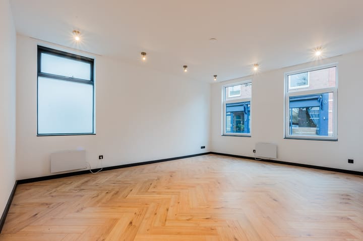 Photo 9 of Wilhelminastraat 8