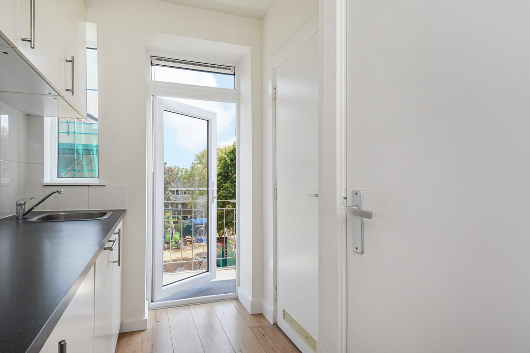 Photo 17 of Dr H. Colijnlaan 15