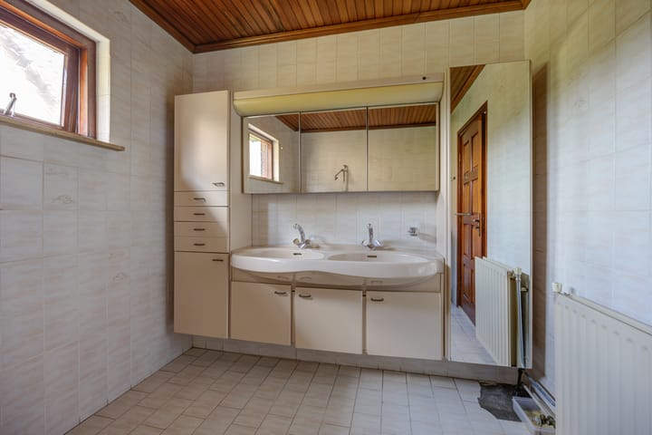 Foto 15 van Rucphensestraat 137