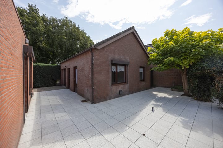 Foto 24 van Rucphensestraat 137