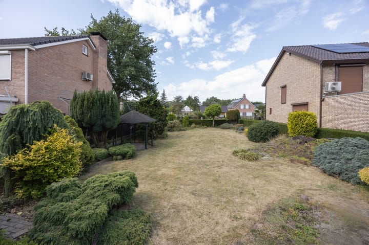 Foto 33 van Rucphensestraat 137