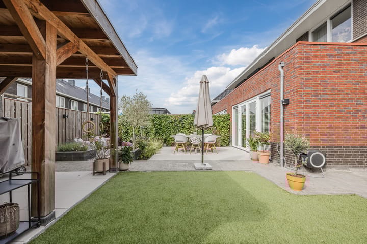 Foto 50 van Redoute 11