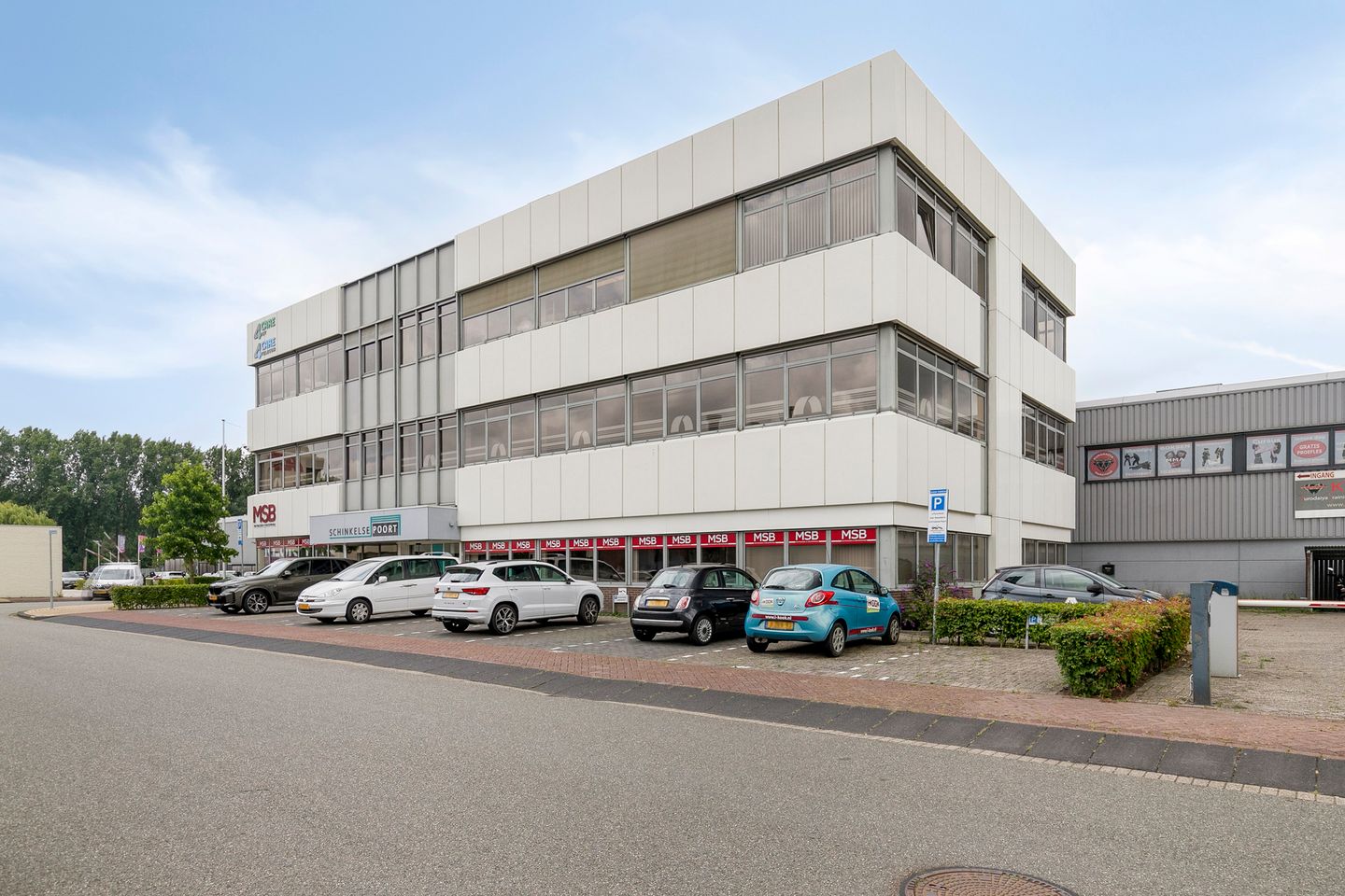 Bekijk foto 4 van Schinkelse Baan 1
