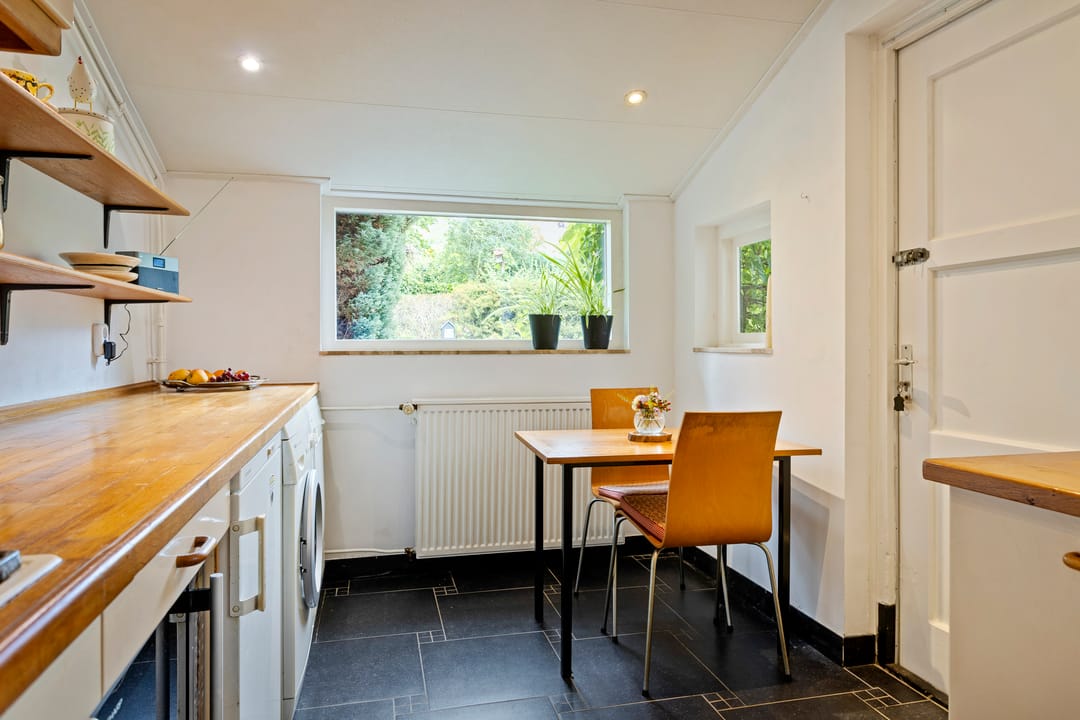 Foto 16 van Esschestraat 76