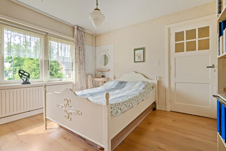 Foto 25 van Esschestraat 76