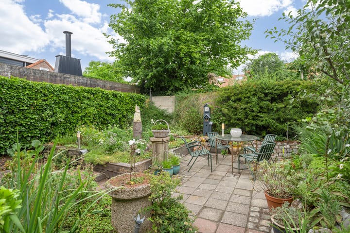 Foto 33 van Esschestraat 76