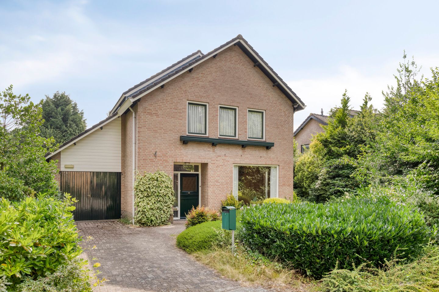 Foto 1 van Meidoorn 44