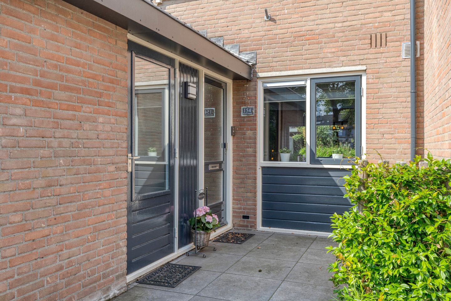 Photo 5 of Vermeerplantsoen 154