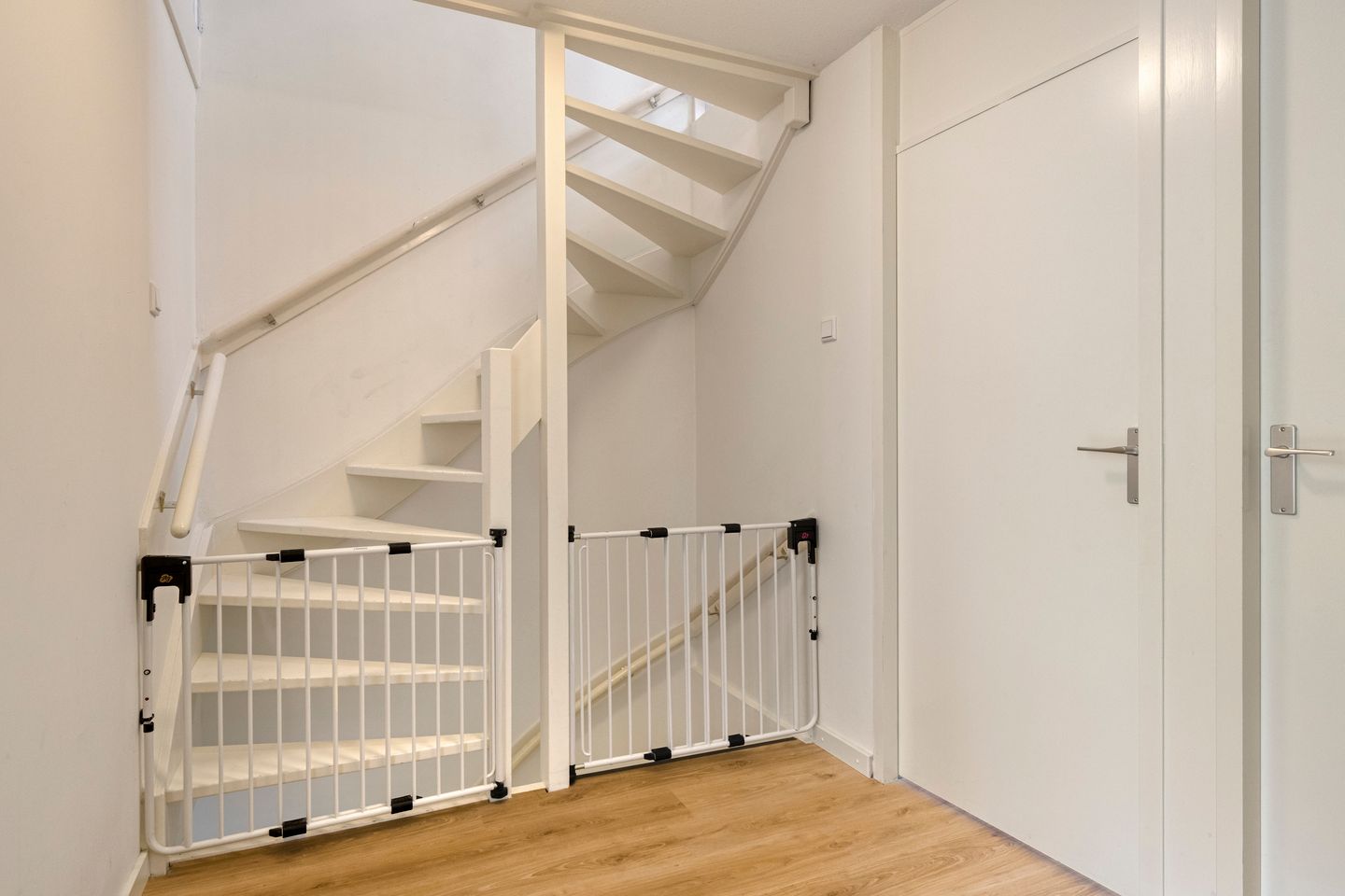 Photo 14 of Vermeerplantsoen 154