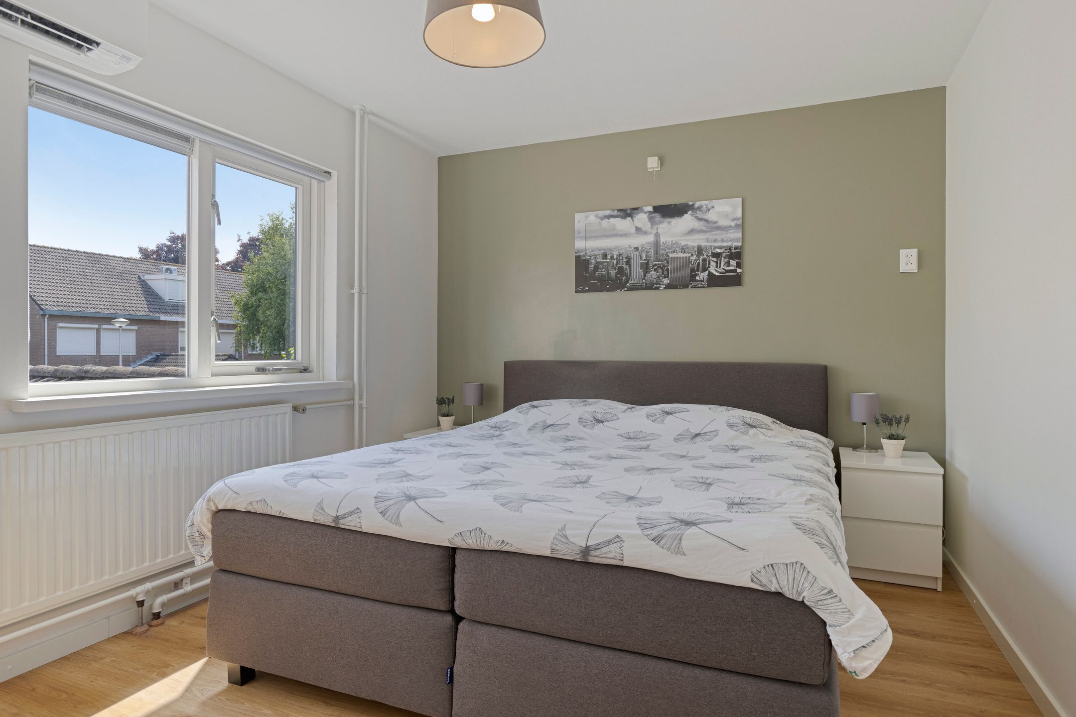 Photo 15 of Vermeerplantsoen 154