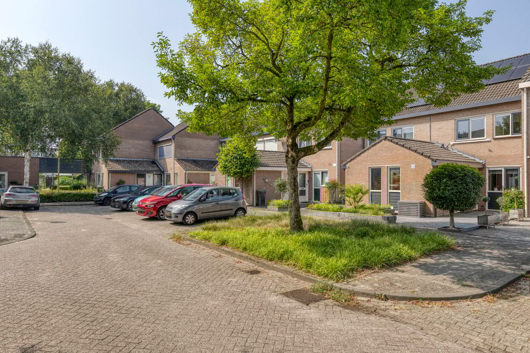 Photo 28 of Vermeerplantsoen 154