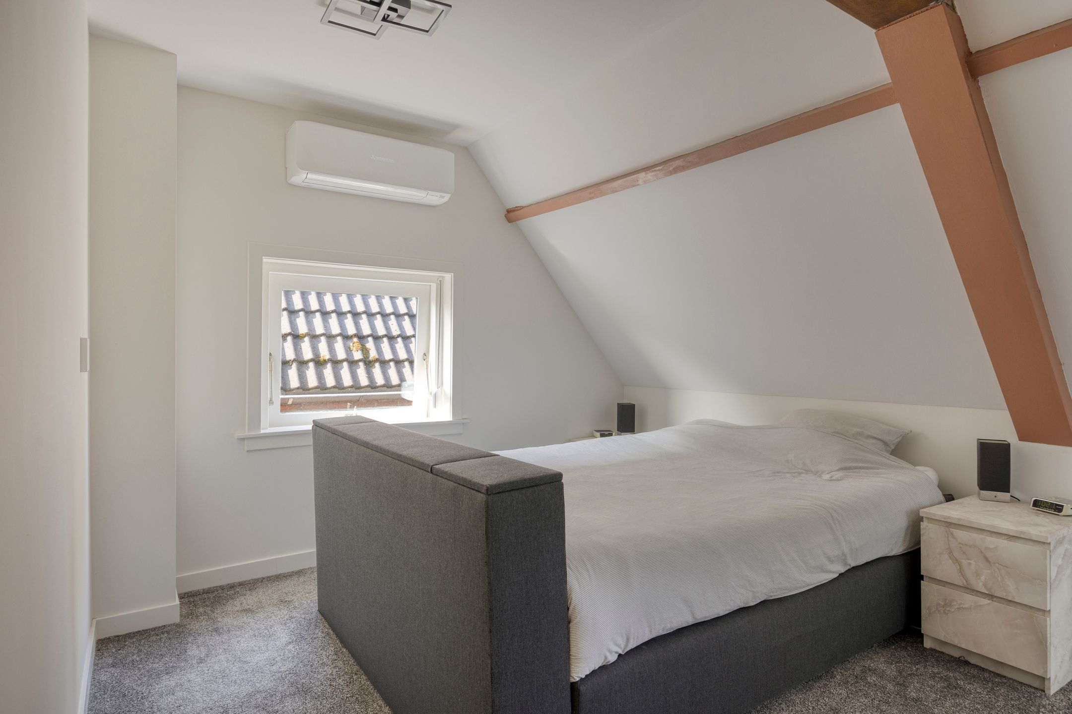 Photo 15 of Julianastraat 43