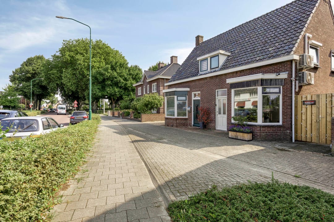 Photo 32 of Julianastraat 43