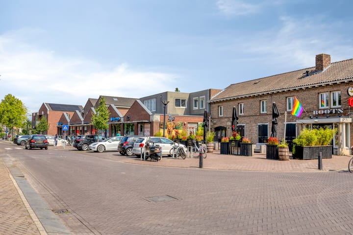 Photo 33 of Julianastraat 43