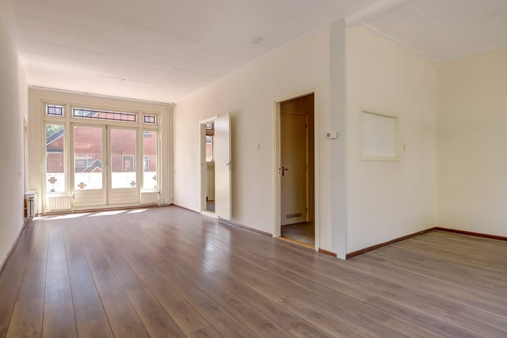 Photo 2 of De Sitterlaan 17-A