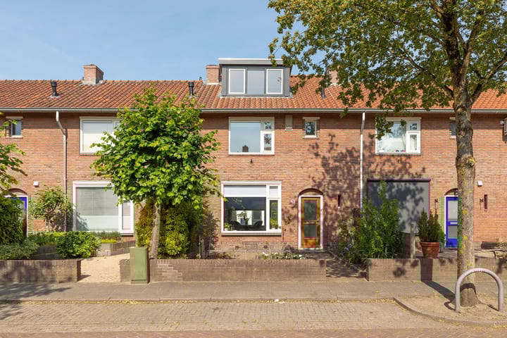 Foto 1 van Röntgenstraat 28