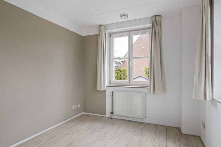 Foto 29 van Spoormakerserf 95