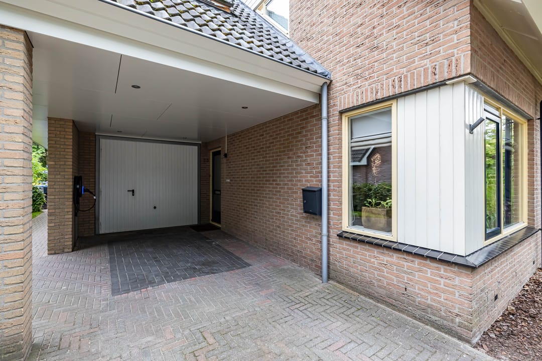 Photo 8 of Schoolstraat 33
