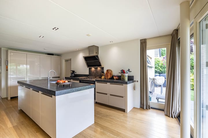 Foto 23 van Schoolstraat 33