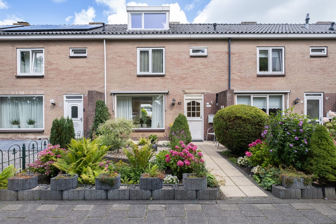 Foto 1 van J. van de Veldelaan 27