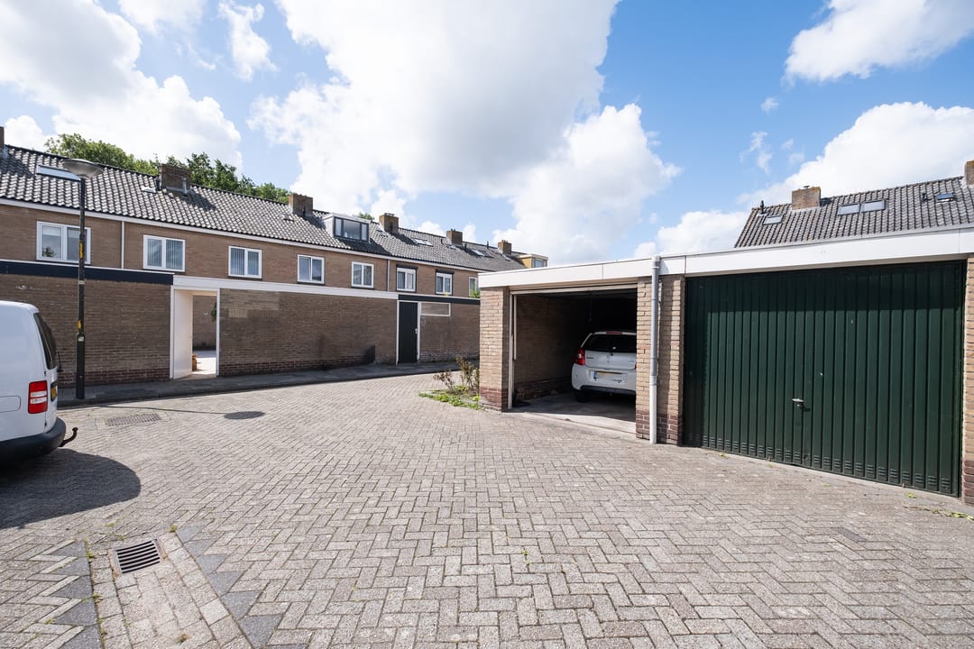 Foto 38 van J. van de Veldelaan 27