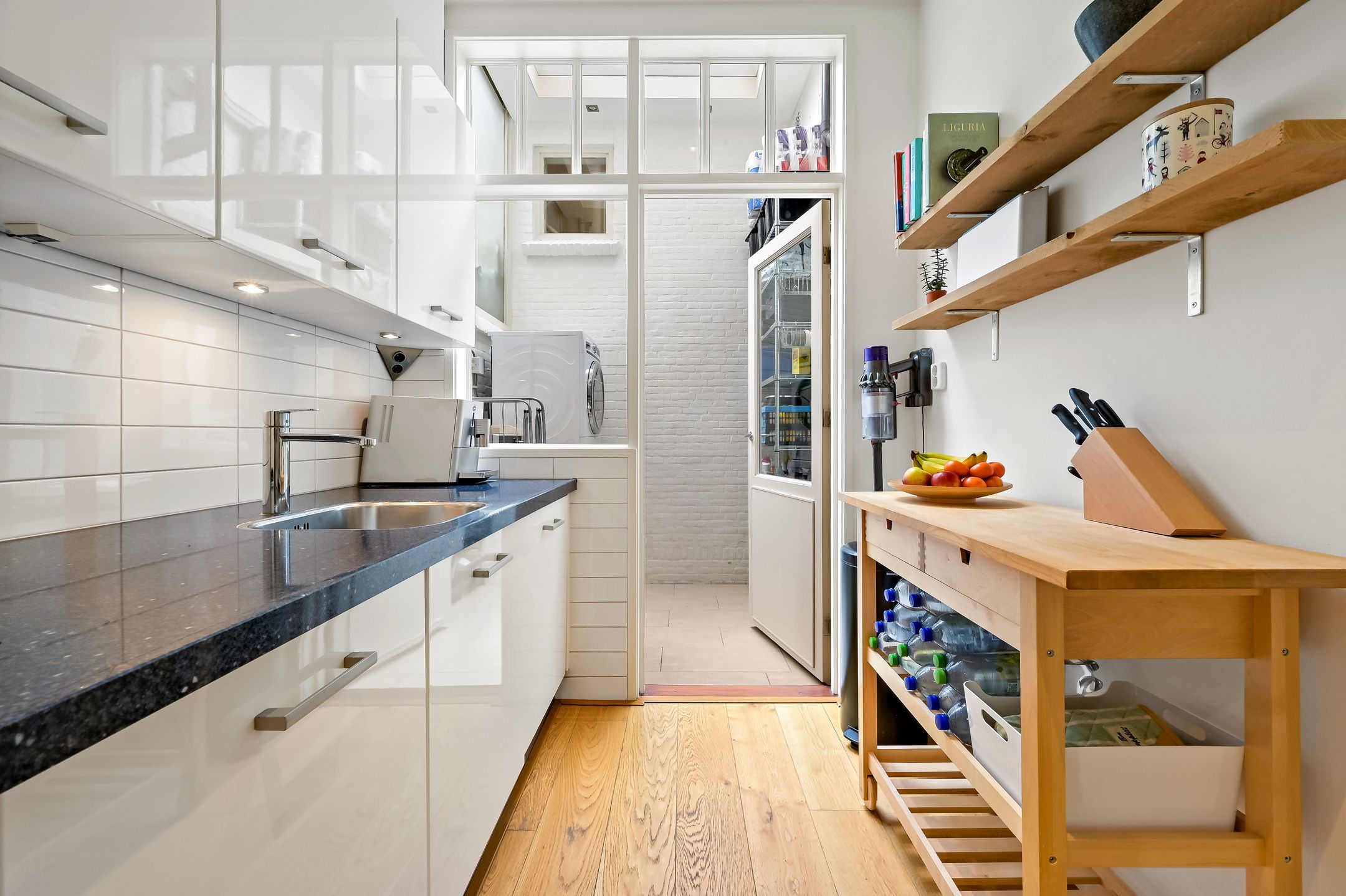 Photo 18 of Van Aerssenstraat 249