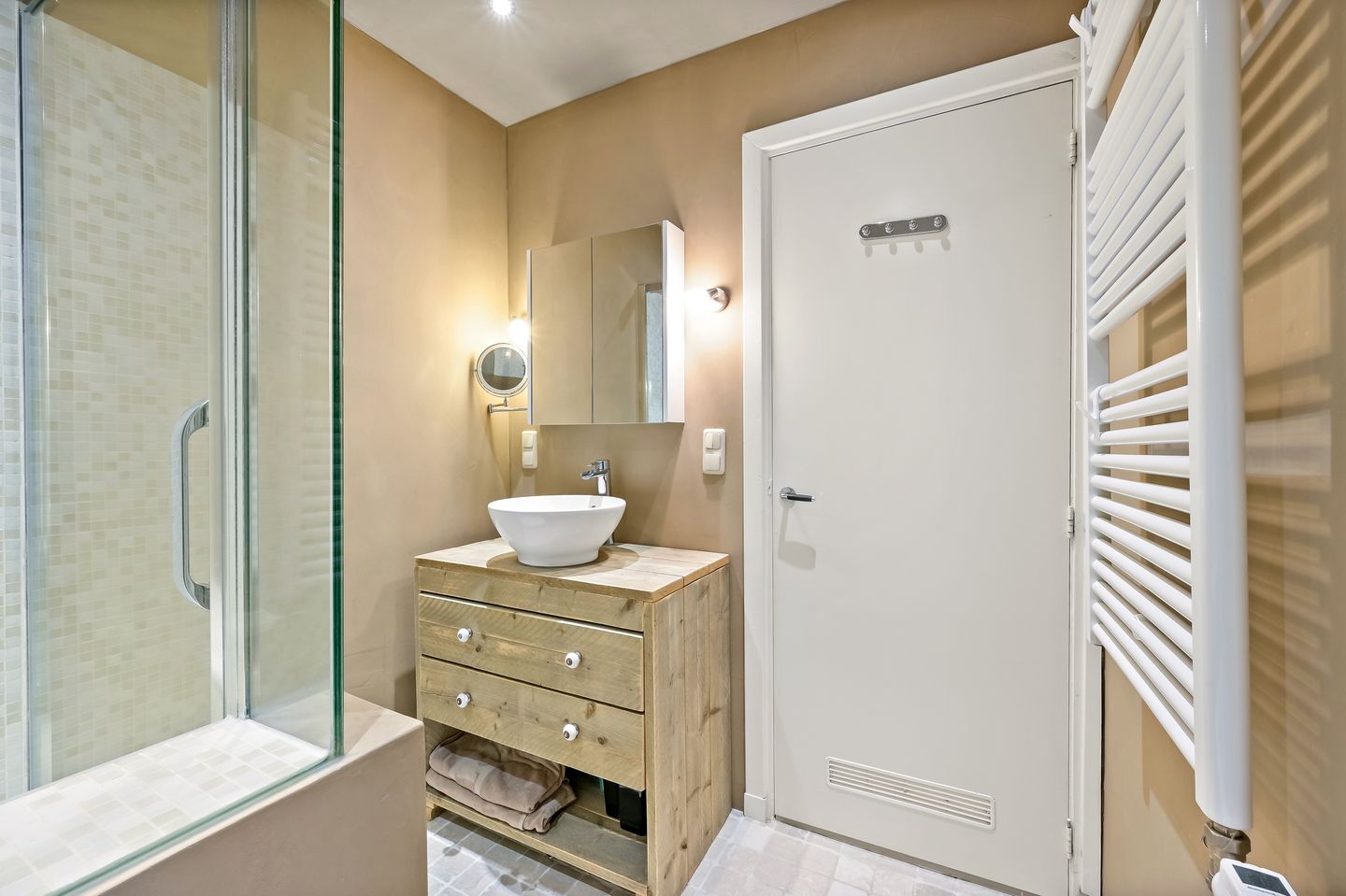 Photo 25 of Van Aerssenstraat 249