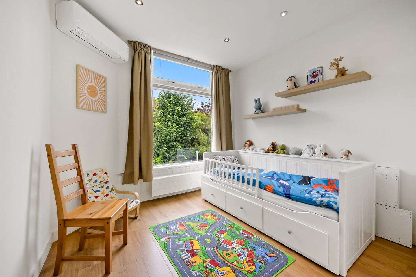 Photo 29 of Van Aerssenstraat 249