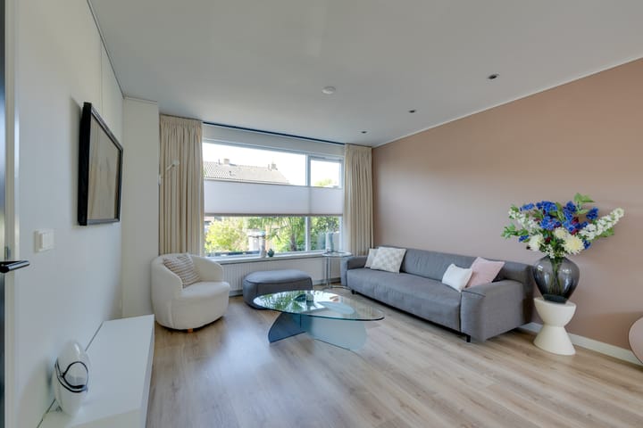 Foto 10 van Julianalaan 51