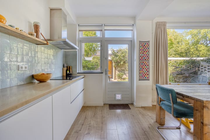 Foto 10 van Heilige Stoel 5013