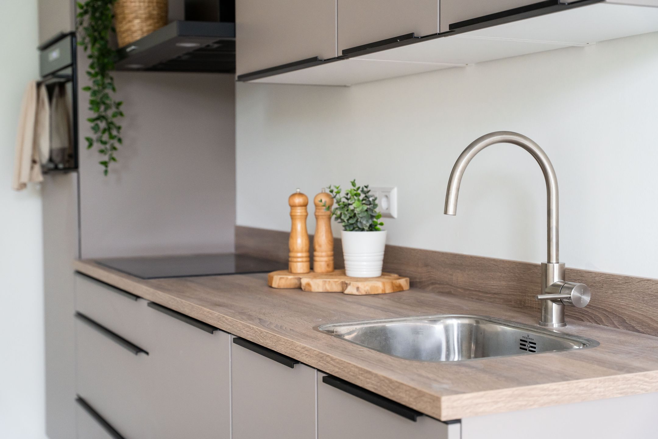 Foto 9 van Raadhuisplein 12