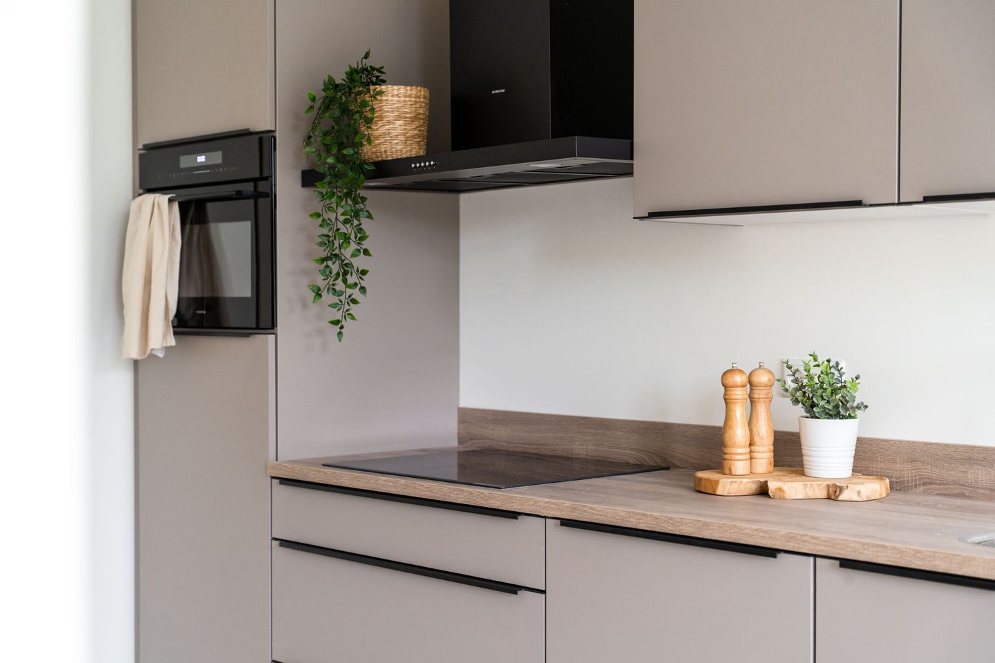 Foto 10 van Raadhuisplein 12