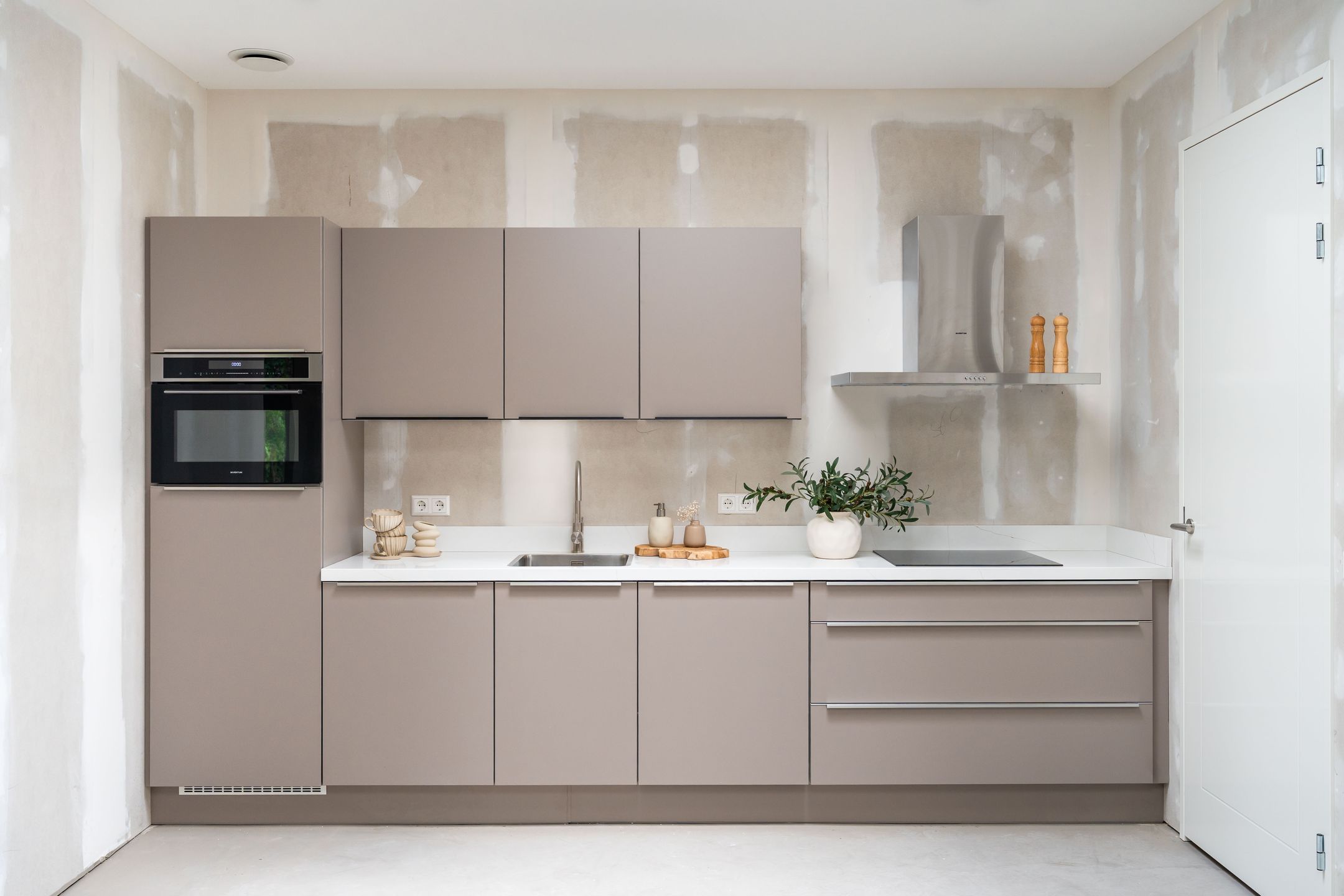 Photo 3 of Raadhuisplein 28