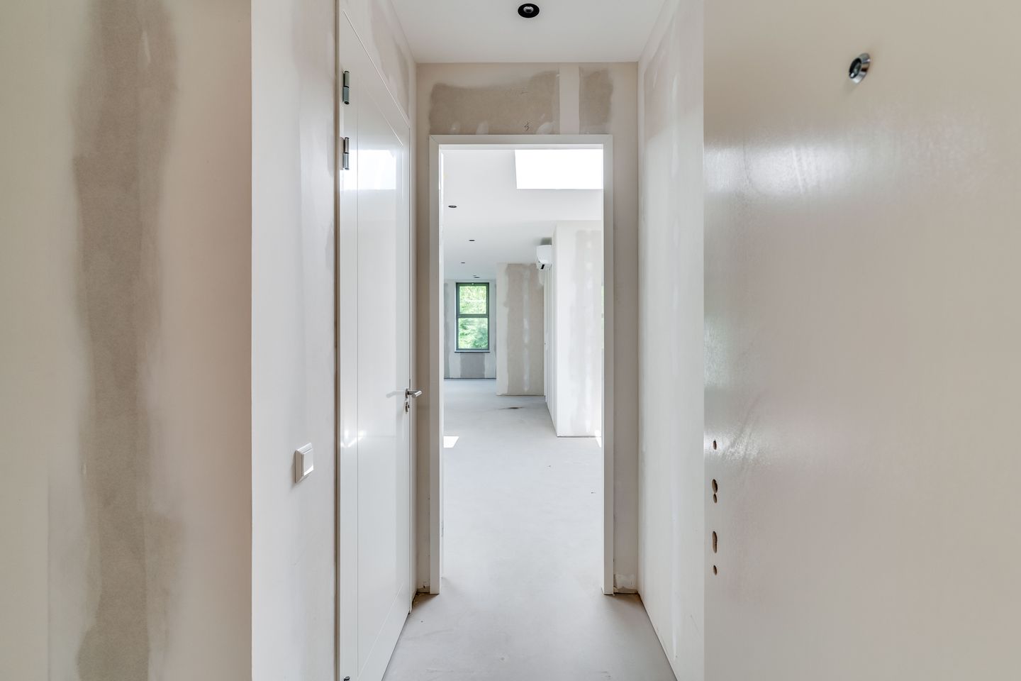 Photo 4 of Raadhuisplein 28