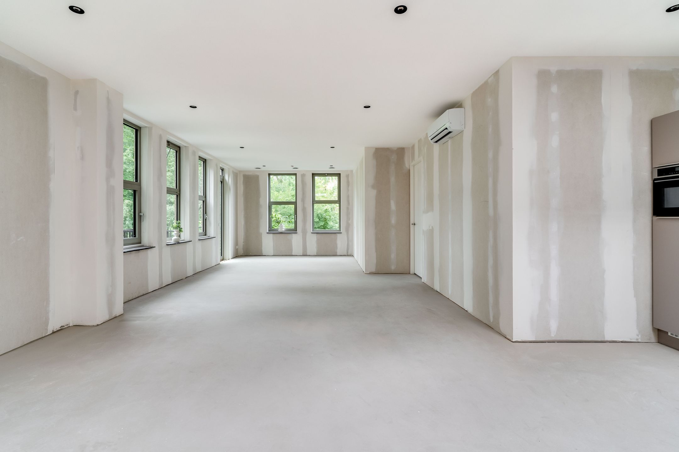 Photo 9 of Raadhuisplein 28