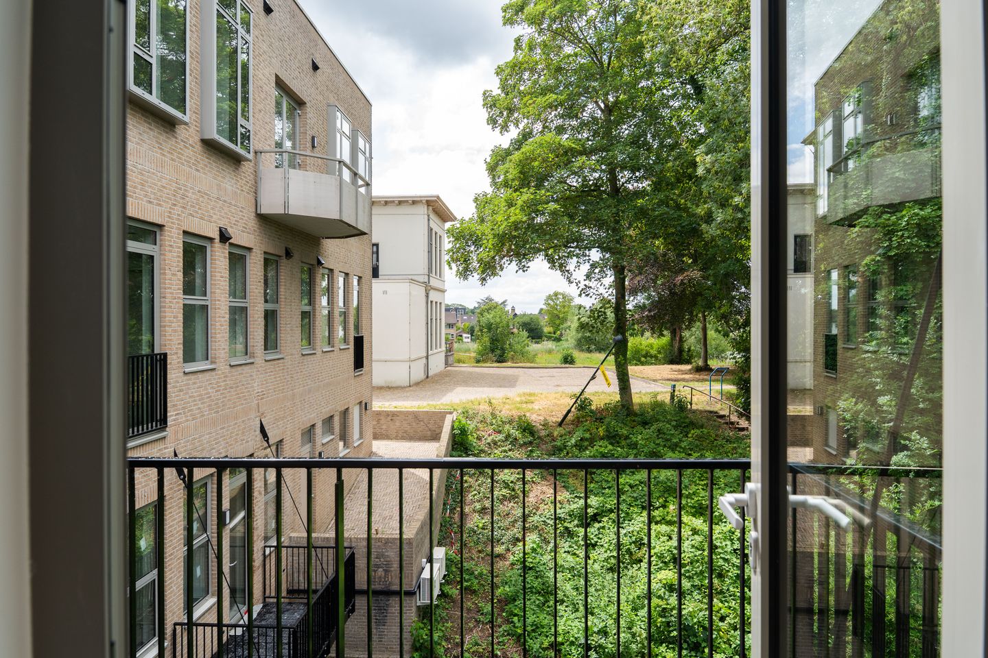 Photo 14 of Raadhuisplein 28