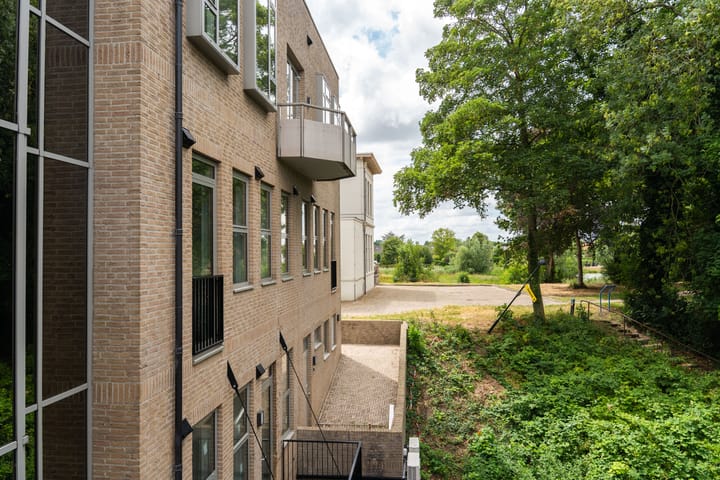 Foto 16 van Raadhuisplein 28