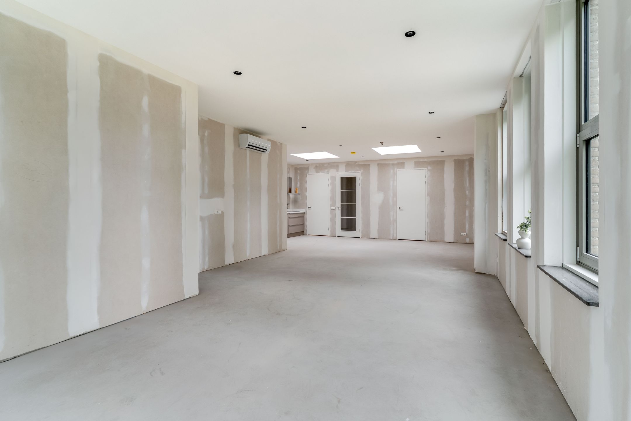 Photo 18 of Raadhuisplein 28