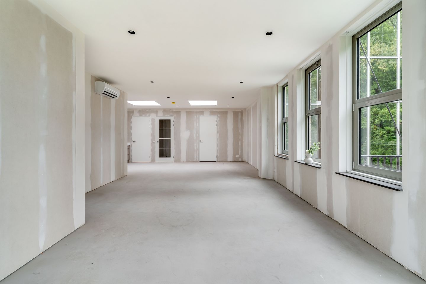 Photo 19 of Raadhuisplein 28