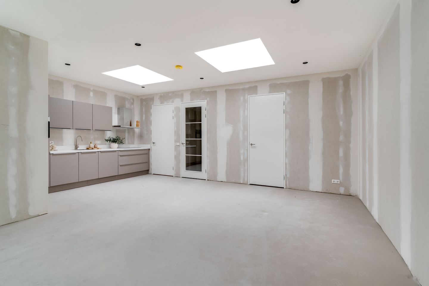 Photo 20 of Raadhuisplein 28