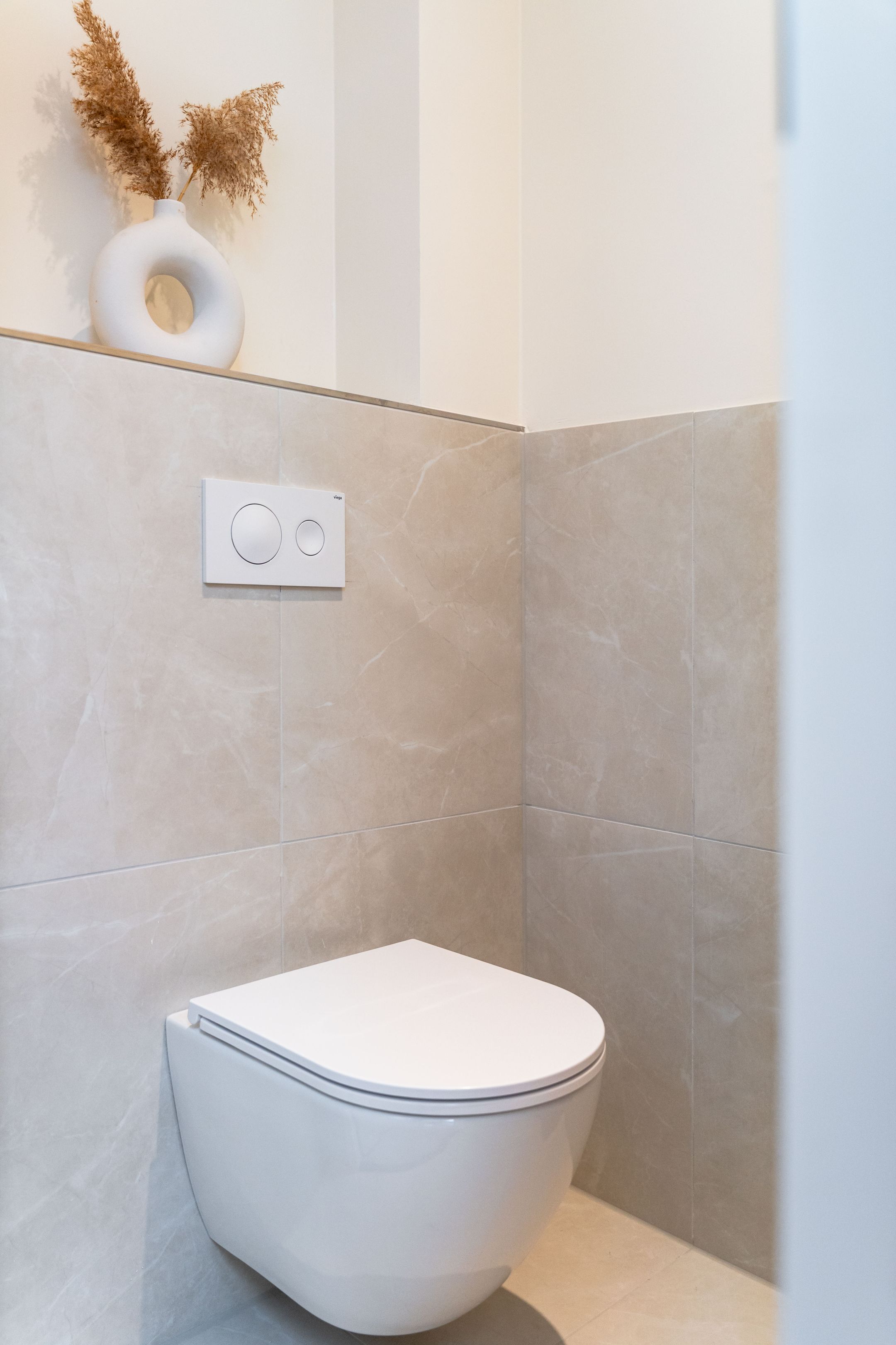 Photo 39 of Raadhuisplein 28