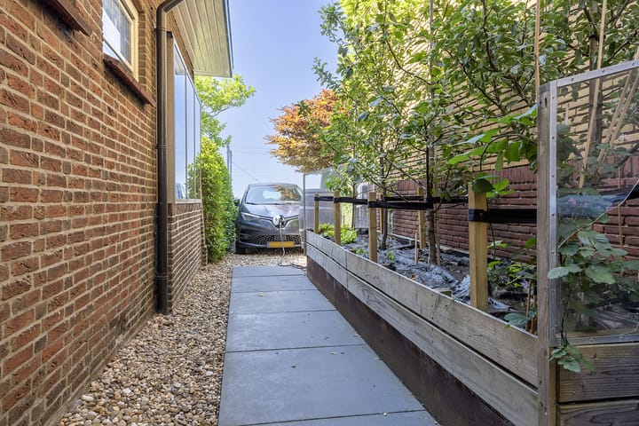 Foto 40 van Esdoornlaan 23