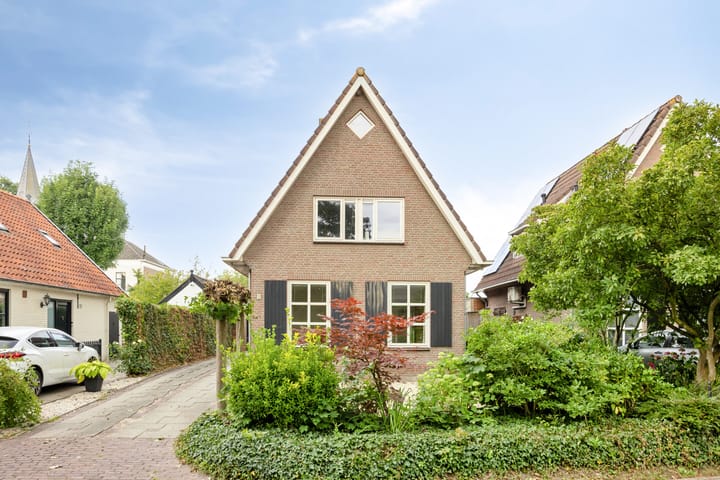 Photo 2 of St. Antoniestraat 13-A