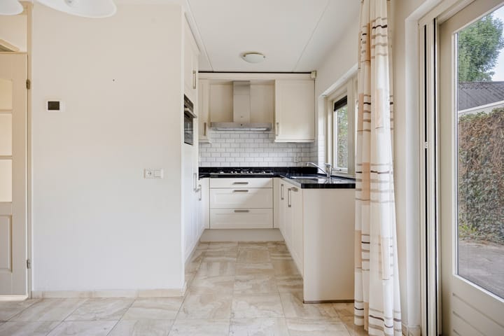 Photo 12 of St. Antoniestraat 13-A