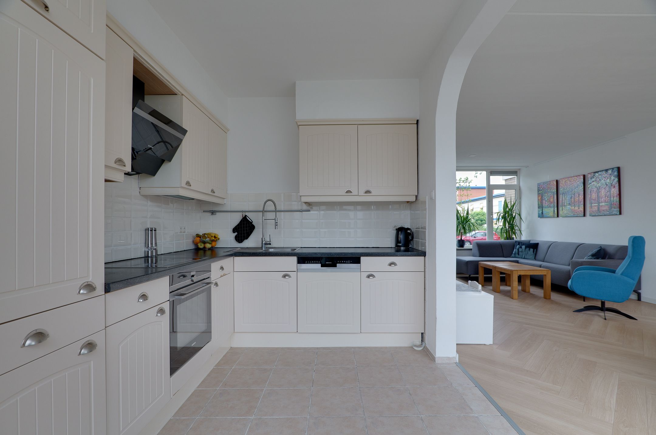 Photo 12 of Maasstraat 36