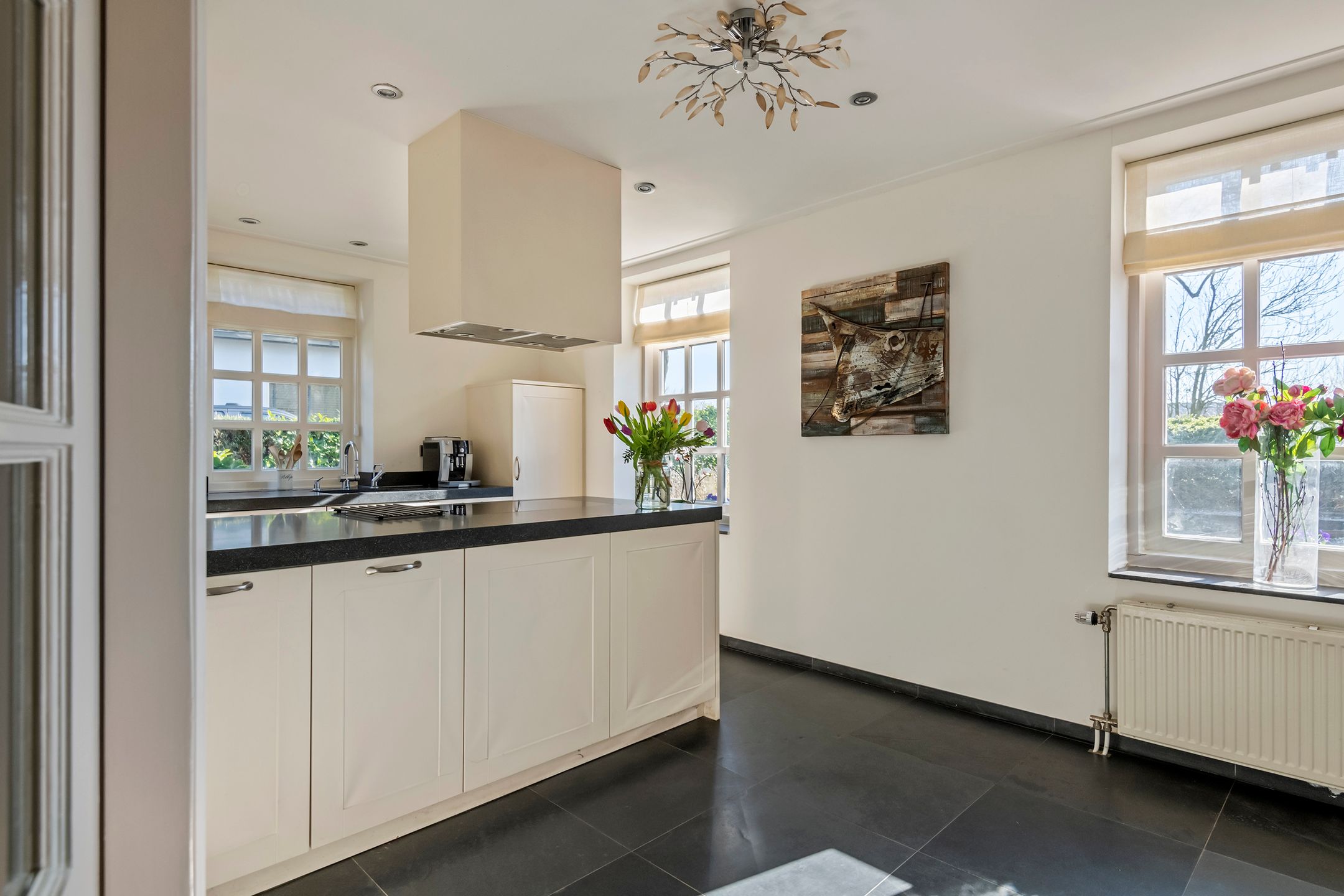 Foto 15 van Tielerweg 52