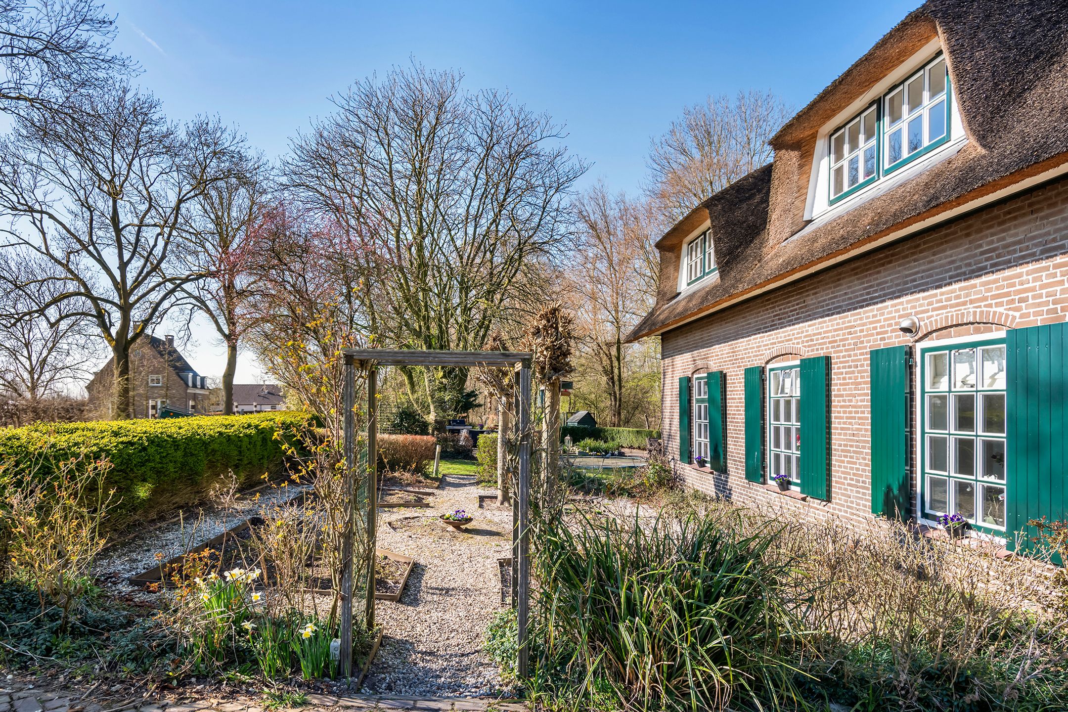 Foto 30 van Tielerweg 52