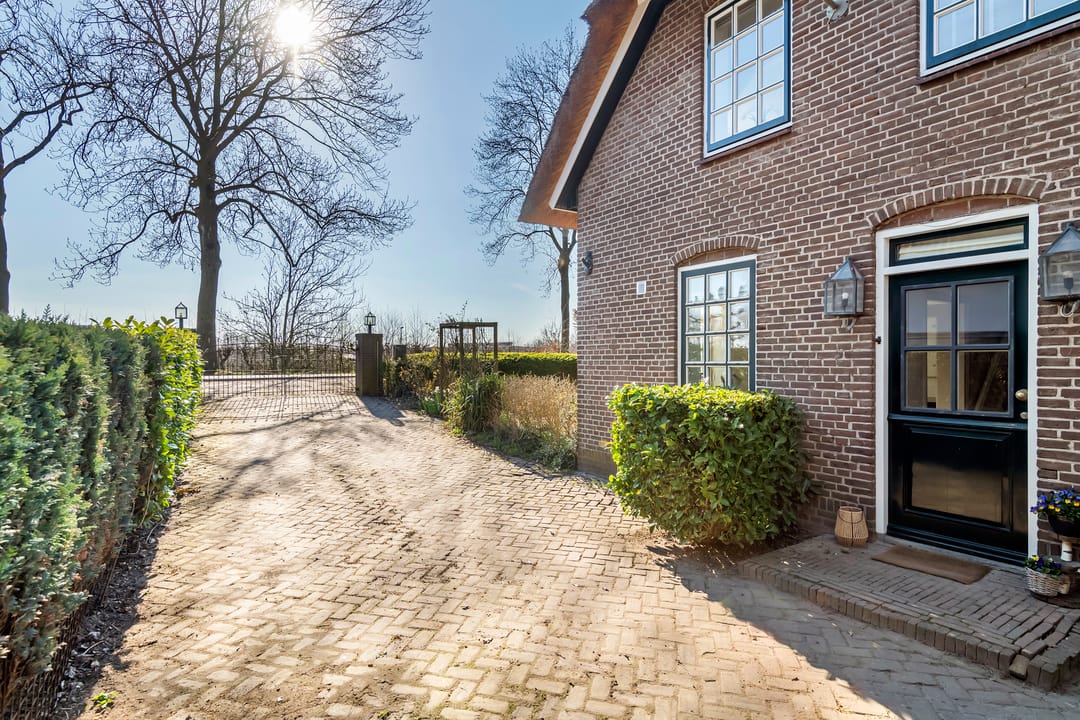 Foto 37 van Tielerweg 52