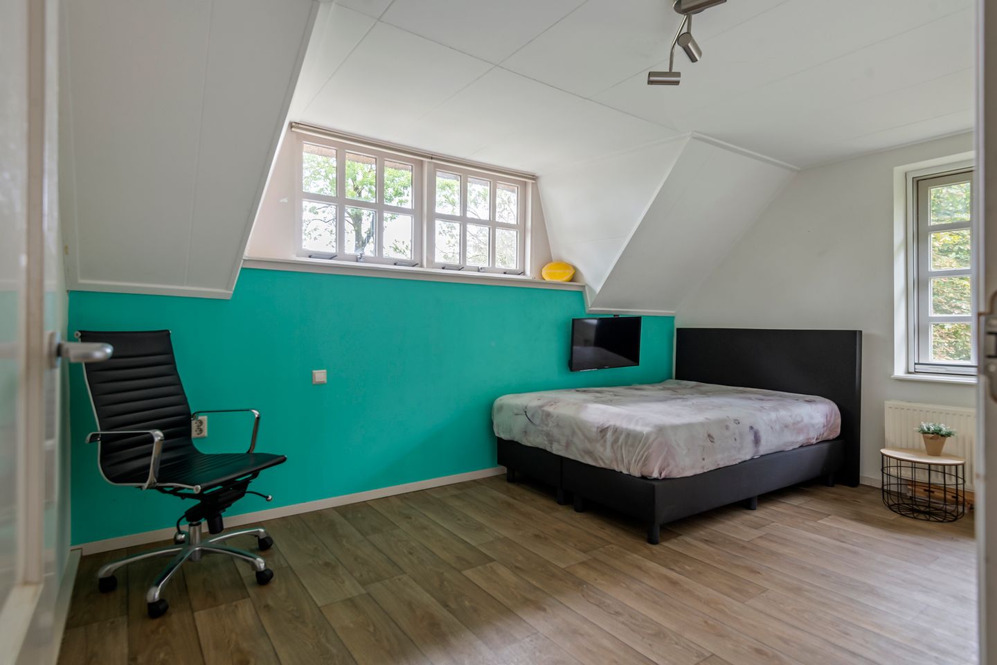 Foto 50 van Tielerweg 52