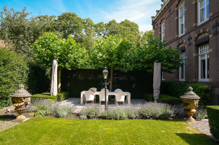 Photo 42 of Burgemeester Meslaan 1